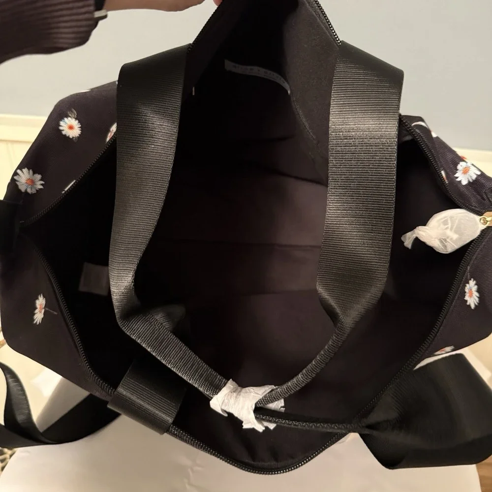 Alice + Olivia Daisy Print Weekend Duffel Overnight Bag By Stacey Bendet Black